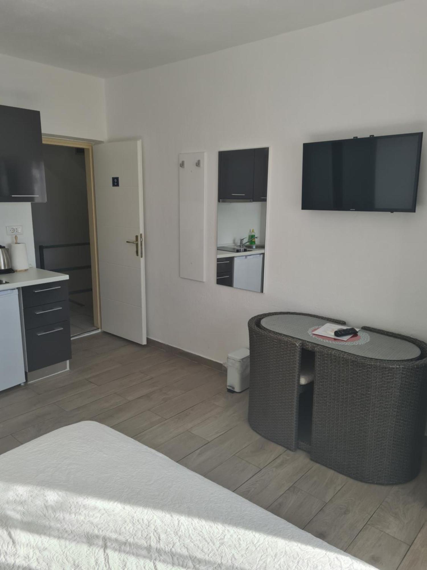 Apartments Caric Hvar Town Room photo