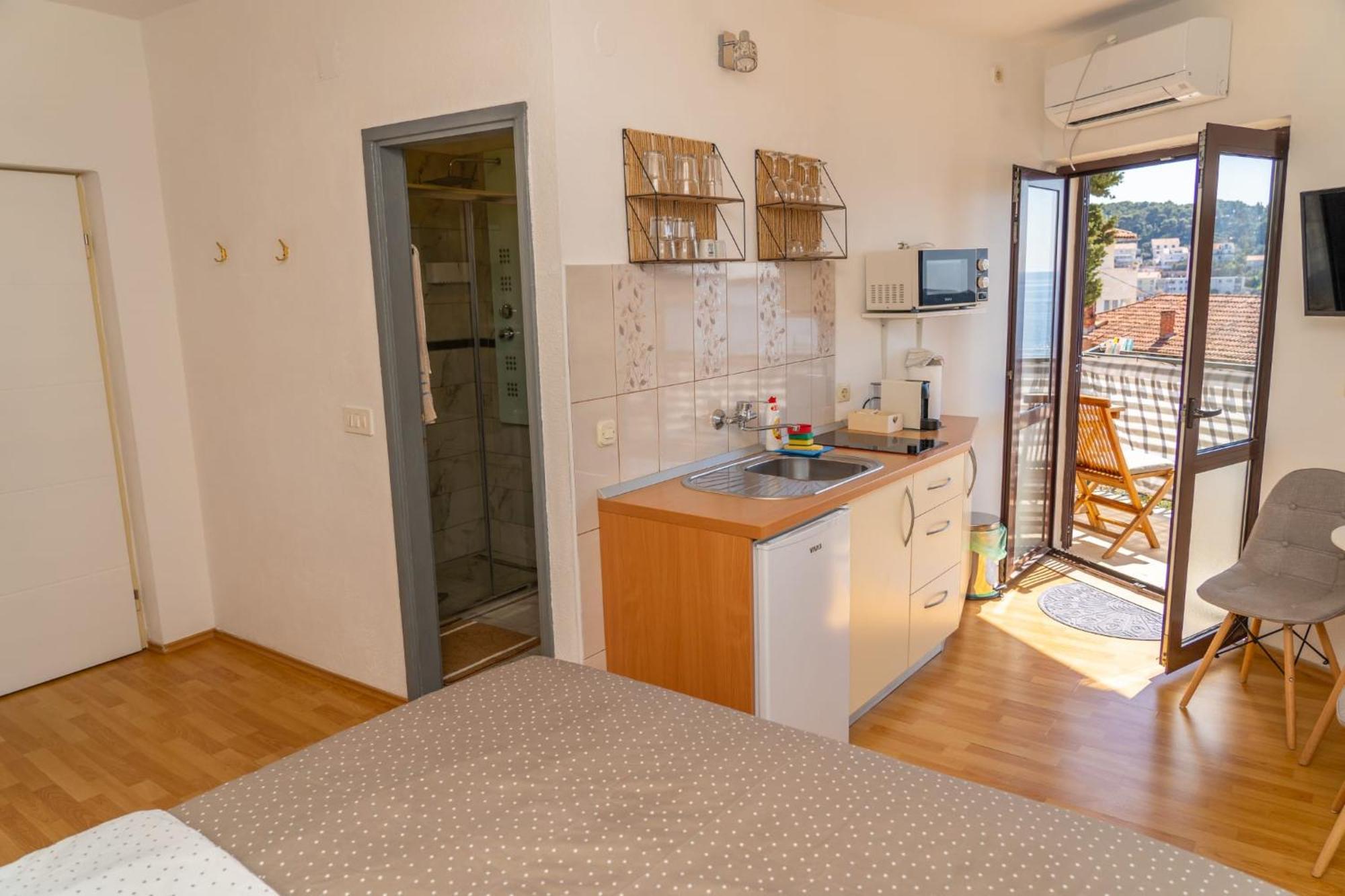 Apartments Caric Hvar Town Room photo